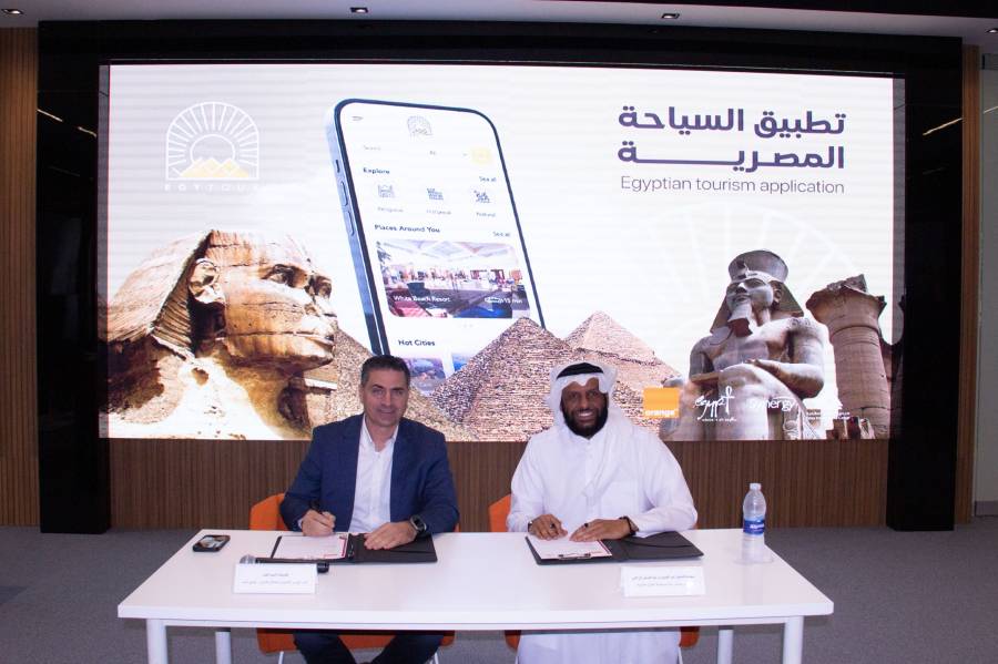 أورنچ مصر توقع شراكة استراتيجية مع مجموعة القلاع القطرية لتطوير منظومة سياحة ذكية متكاملة في مصر