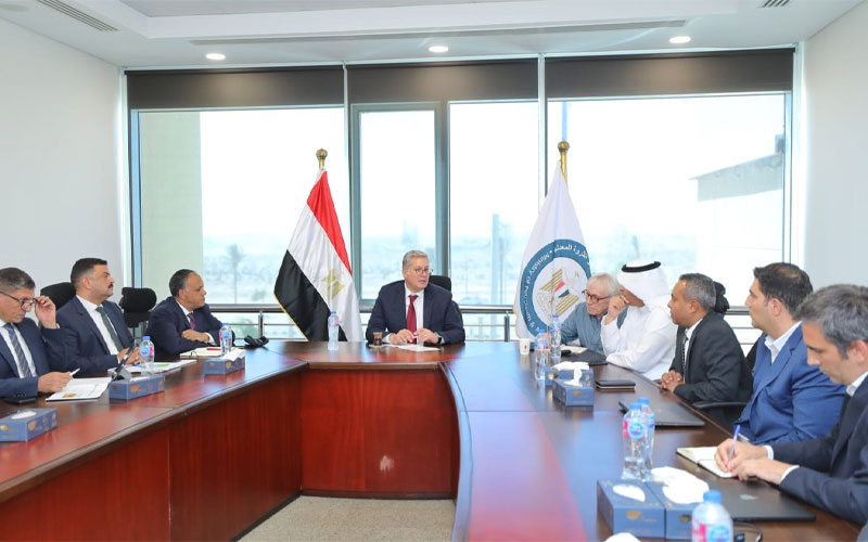 وزير البترول يبحث مع شركات عالمية ومحلية آليات تنفيذ مشروع المسح الجوي لتحديث قاعدة بيانات الثروات التعدينية بمصر