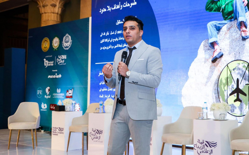  الذكاء الاصطناعي: تهديد للوظائف أم فرصة لخلق مستقبل مهني جديد؟