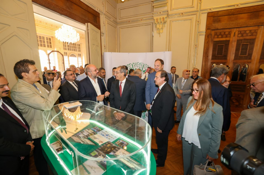 وزير الاتصالات يفتتح معرض 