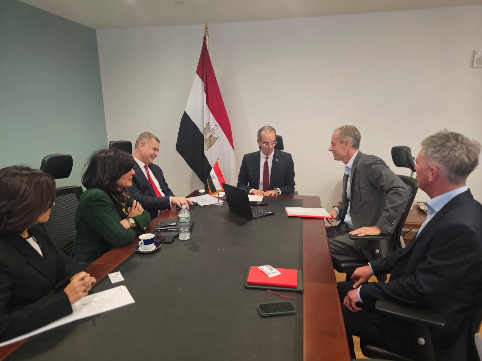 وزير الاتصالات يعقد مباحثات مع كبرى الشركات العالمية في الولايات المتحدة لتعزيز استثمارات التعهيد والتكنولوجيات المساعدة في مصر