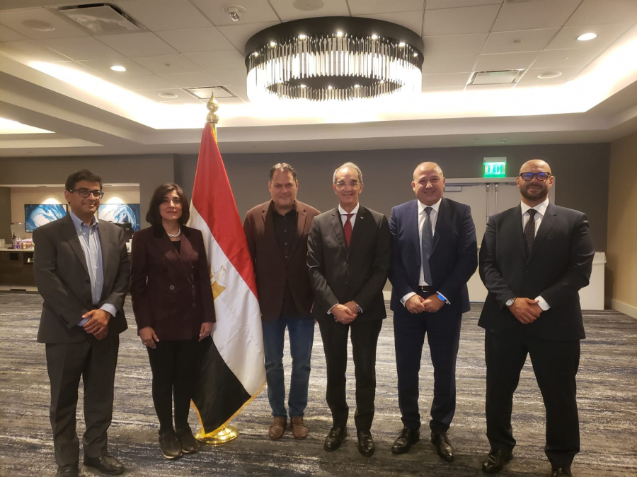 وزير الاتصالات يبحث في كاليفورنيا مع شركات أمريكية تعزيز الاستثمارات في مصر بمجالات الذكاء الاصطناعي والتعهيد وبناء القدرات الرقمية
