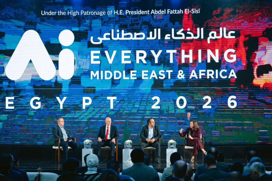 على هامش فعاليات AI Everything
عمرو فتحي: «إي آند مصر» ترسّخ استراتيجية ذكاء اصطناعي مستدامة قائمة على البيانات والحوكمة والتحول المؤسسي الشامل