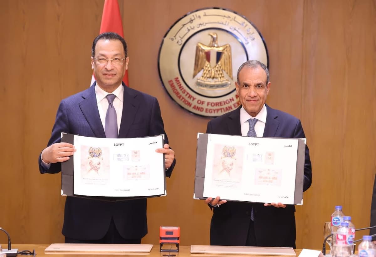 وزيرا الخارجية والاتصالات يبحثان تعزيز التحول الرقمي وتطوير الخدمات القنصلية في مصر