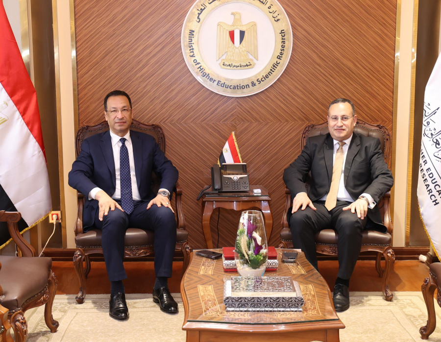 إطلاق تعاون مشترك بين وزارتي التعليم العالي والاتصالات لتعزيز التحول الرقمي والذكاء الاصطناعي في الجامعات المصرية