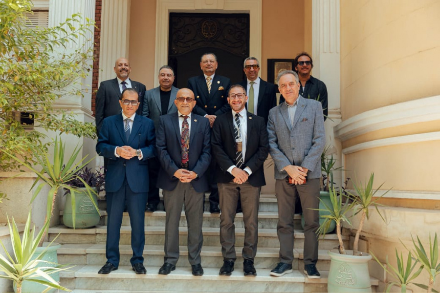 «هوم تاون للتطوير» تعتزم إطلاق برنامج تدريب عملي لطلاب الفنون الجميلة لدعم تأهيل الكوادر الشابة لسوق العمل